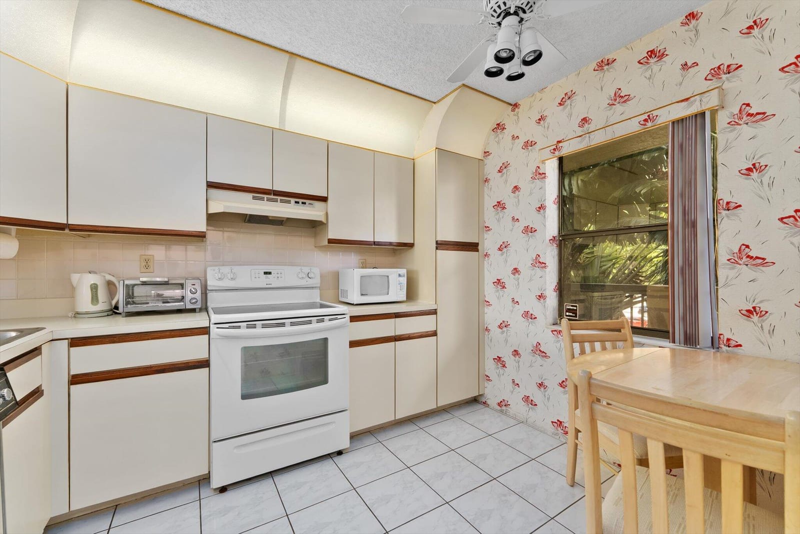 3050 NW 42nd Avenue C309 — photo 2