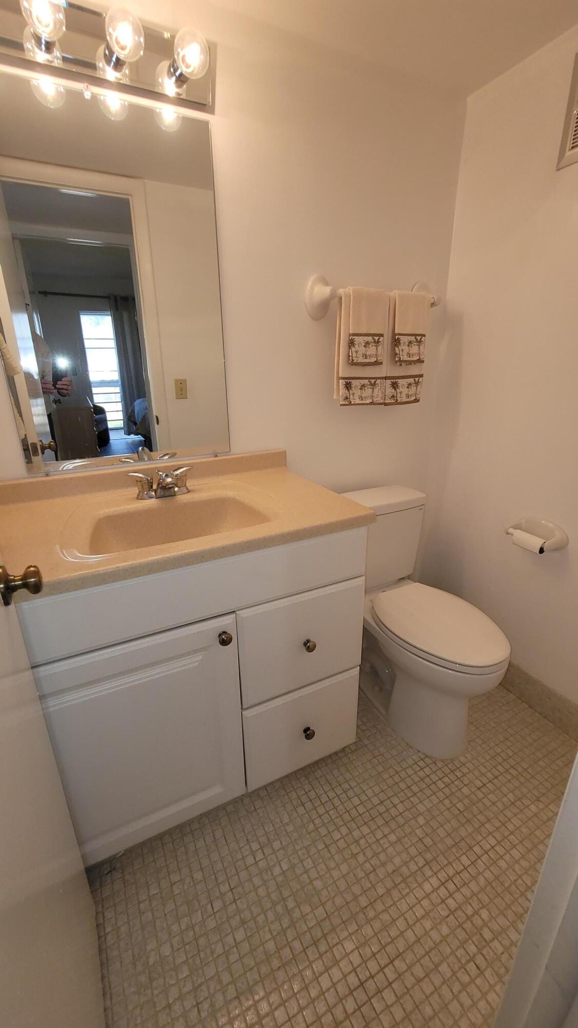 232 Canterbury J, West Palm Beach, FL 33417 photo 13