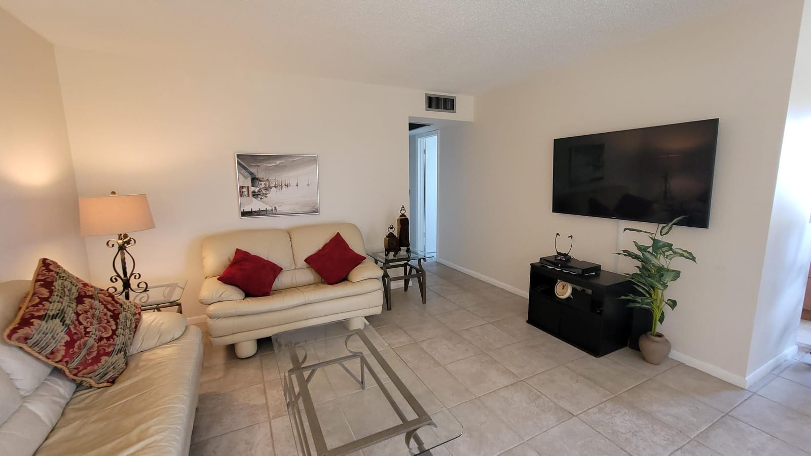 232 Canterbury J — photo 3