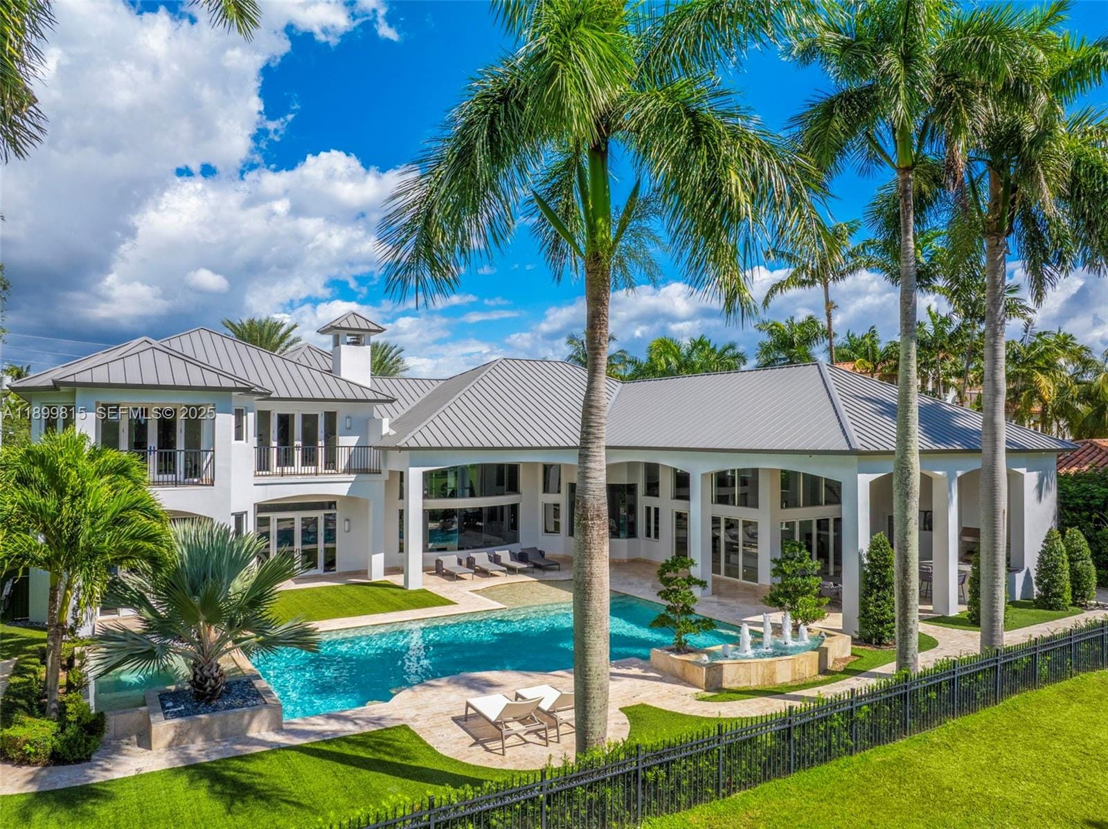 2800 NE 40th Street, Fort Lauderdale, FL 33308