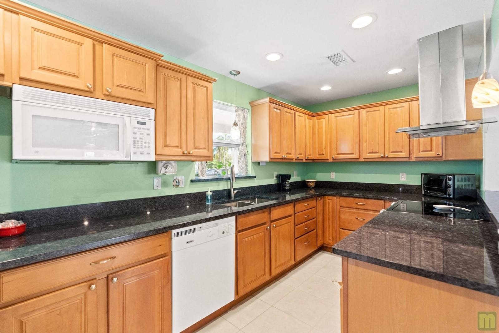 4450 NW 10th Street — photo 11