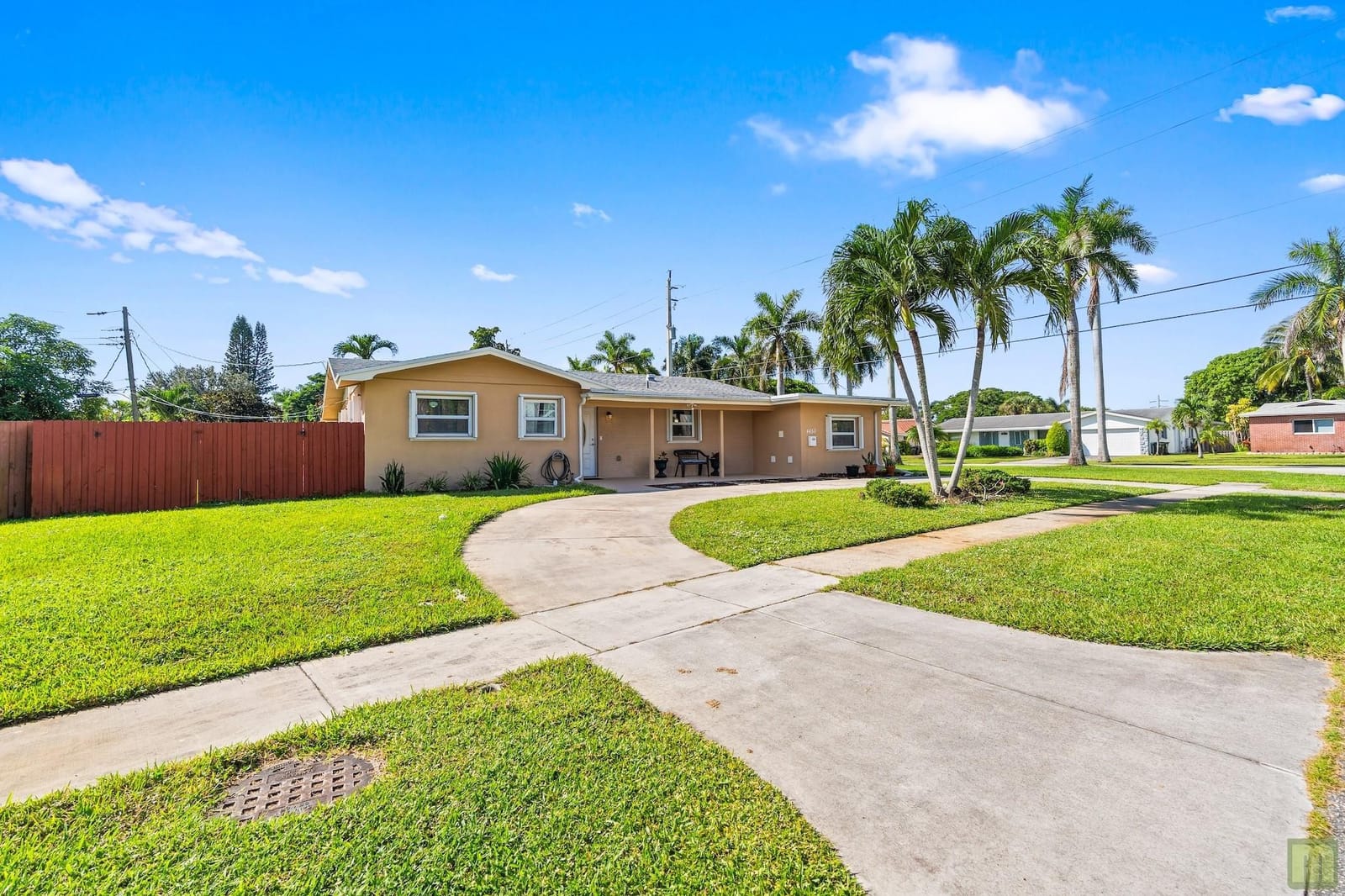 4450 NW 10th Street — photo 3