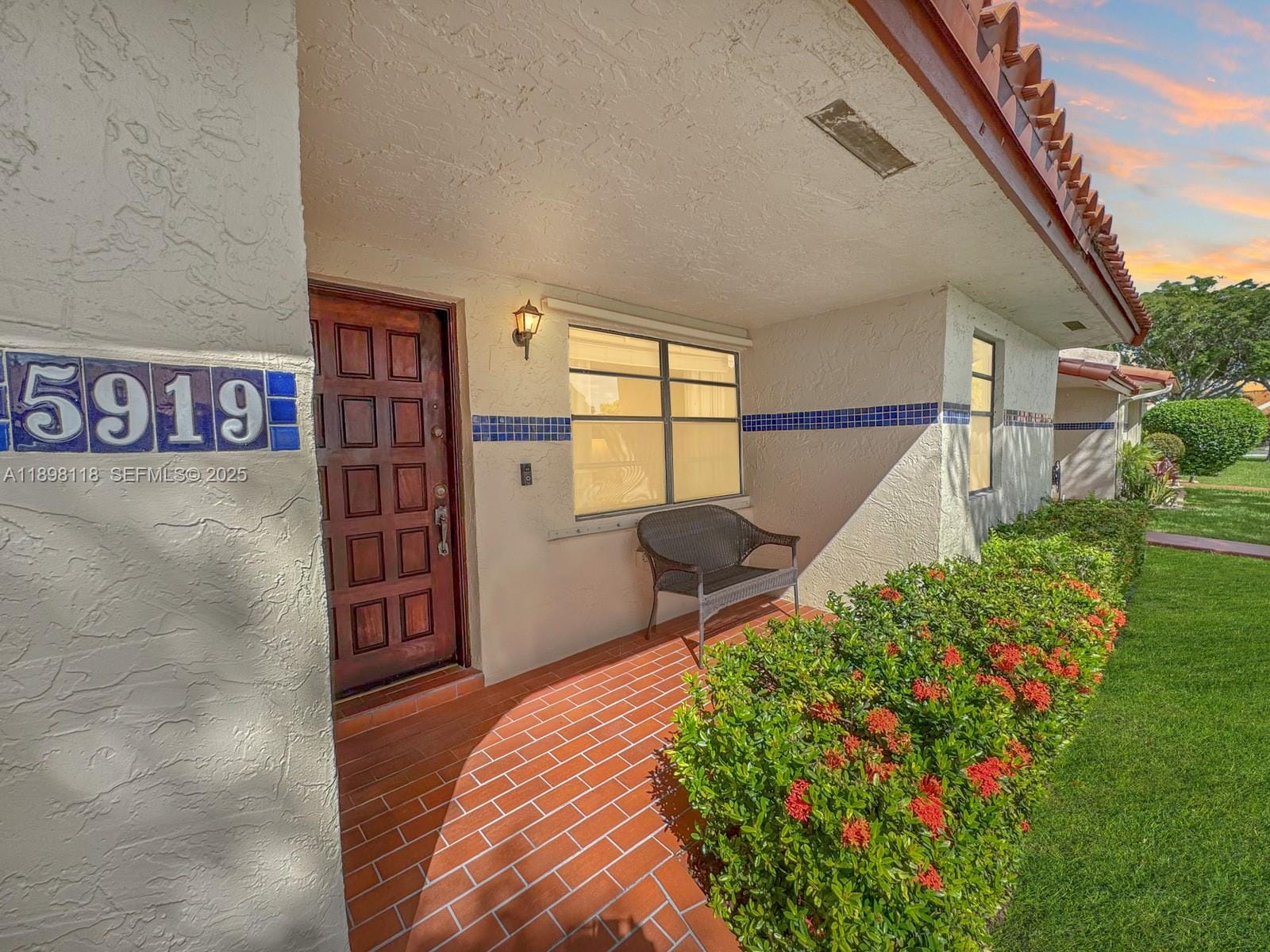 5919 SW 112th Terrace — photo 4