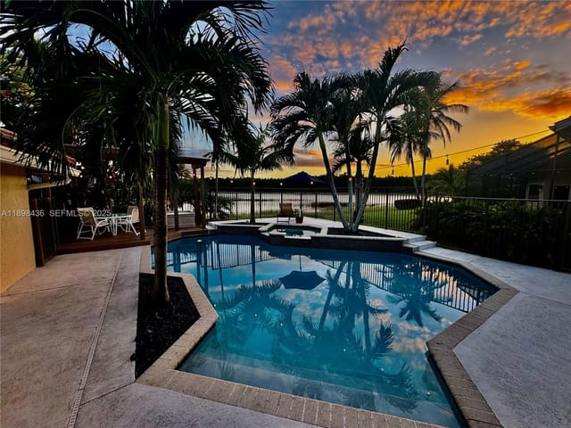 985 Spoonbill Circle, sold in Orchid Island, Weston, FL