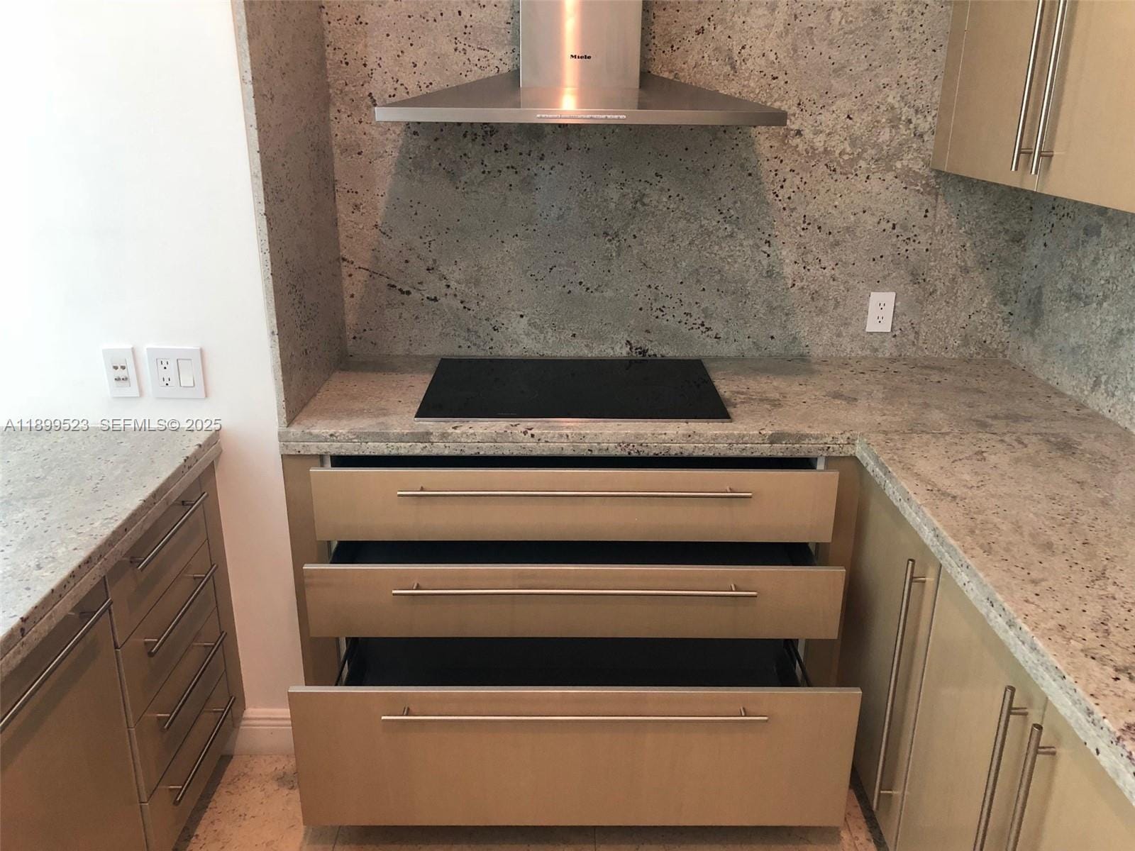 900 Brickell Key Boulevard 2205, Miami, FL 33131 photo 15