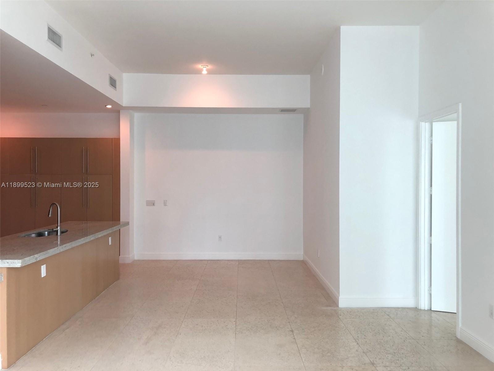 900 Brickell Key Boulevard 2205, Miami, FL 33131 photo 23