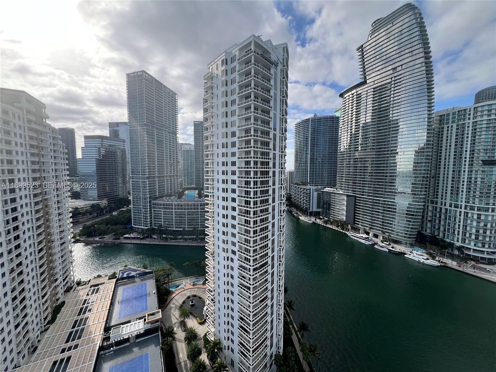 900 Brickell Key Boulevard 2205, Miami, FL 33131, Miami