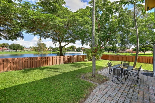 15576 SW 103rd Street, sold in Lakeside At The Hammocks, Miami, FL