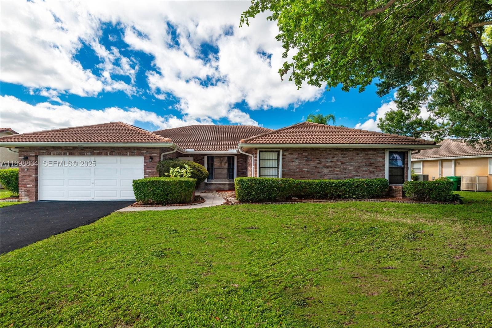 880 NW 110th Avenue, Coral Springs, FL 33071