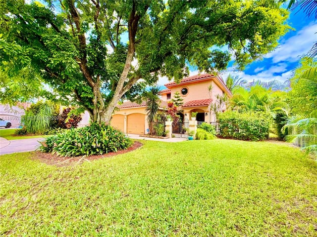 542 NW 39th Terrace, Deerfield Beach, FL 33442