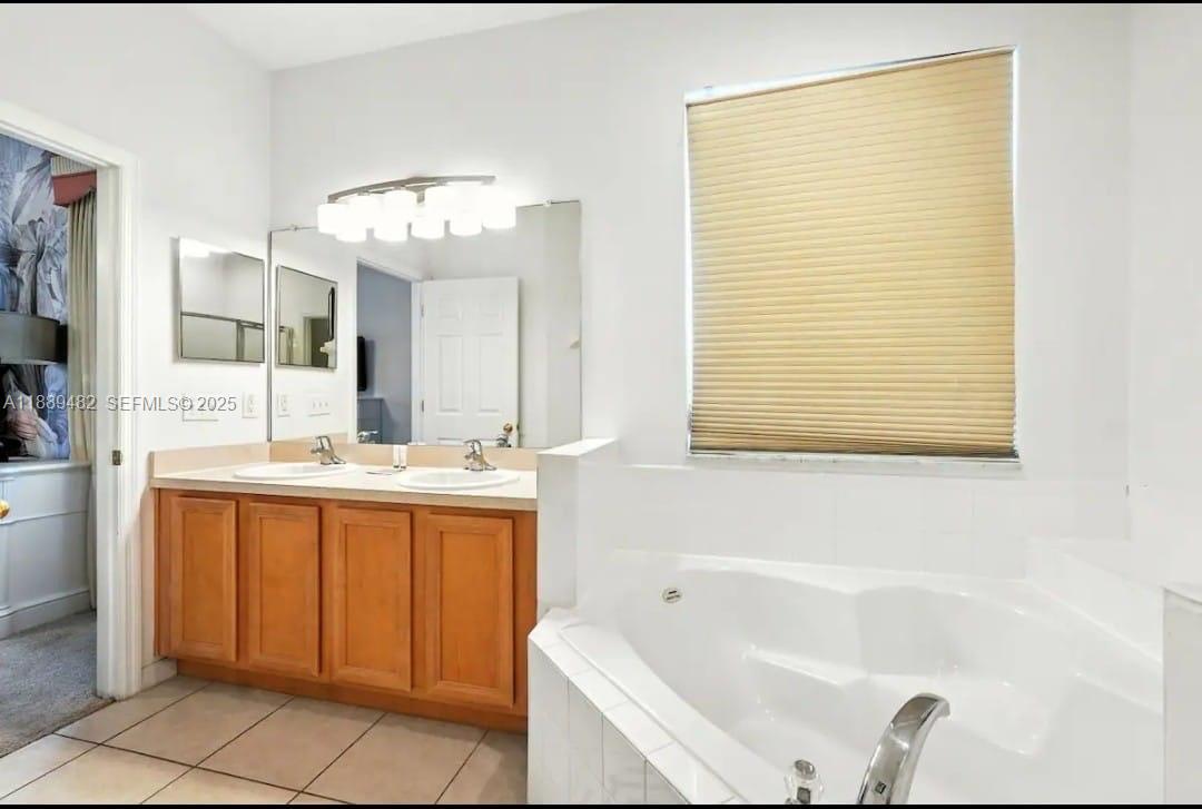 8520 Sunrise Key Drive — photo 10
