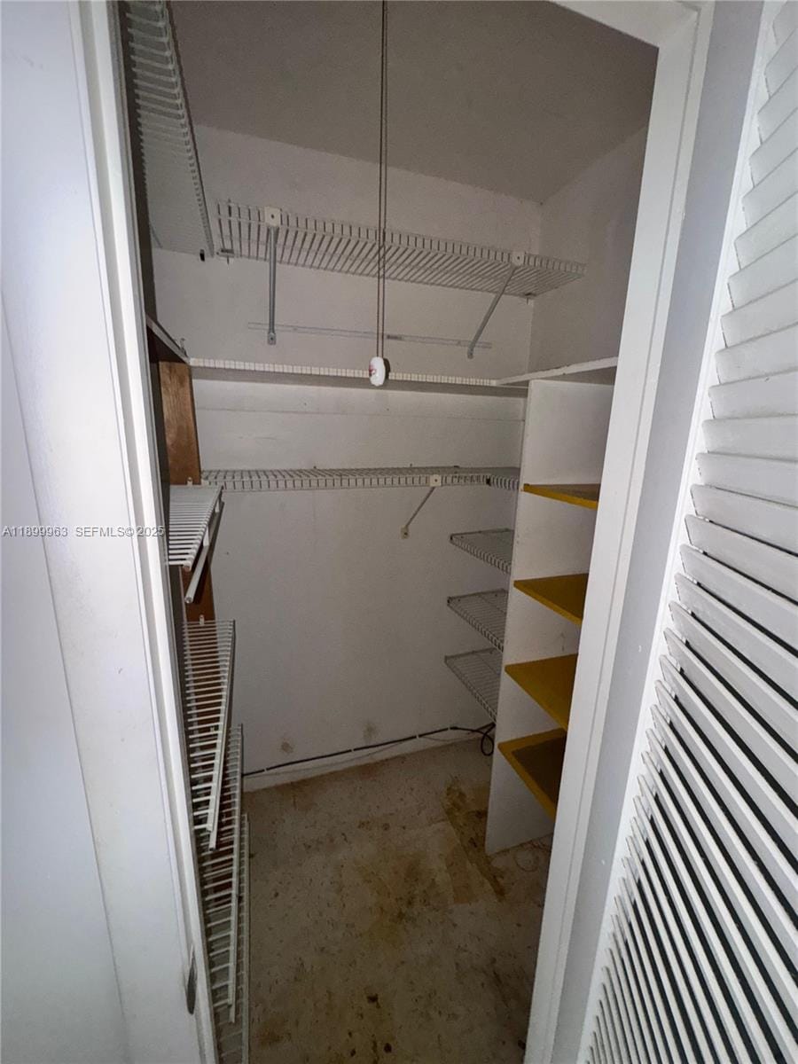 211 Coventry I 211 — photo 7