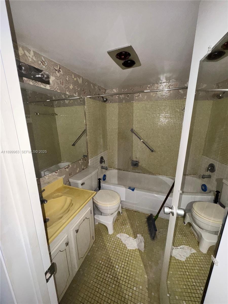 211 Coventry I 211 — photo 8