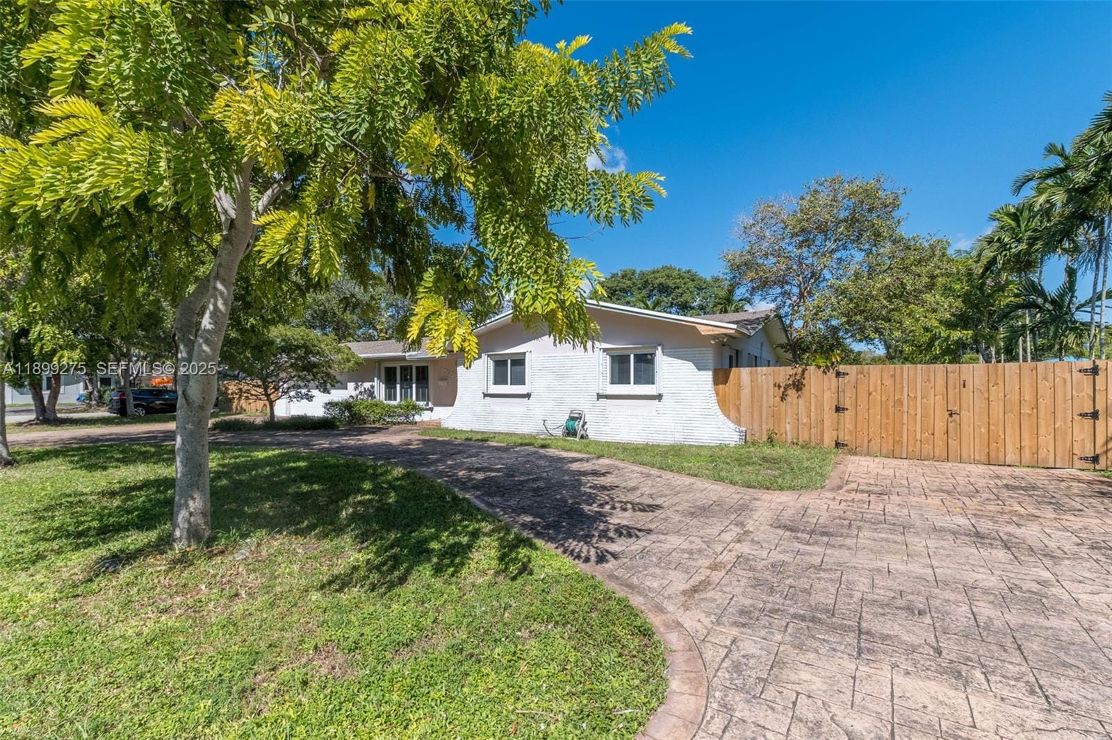 10533 SW 114th Street — photo 3