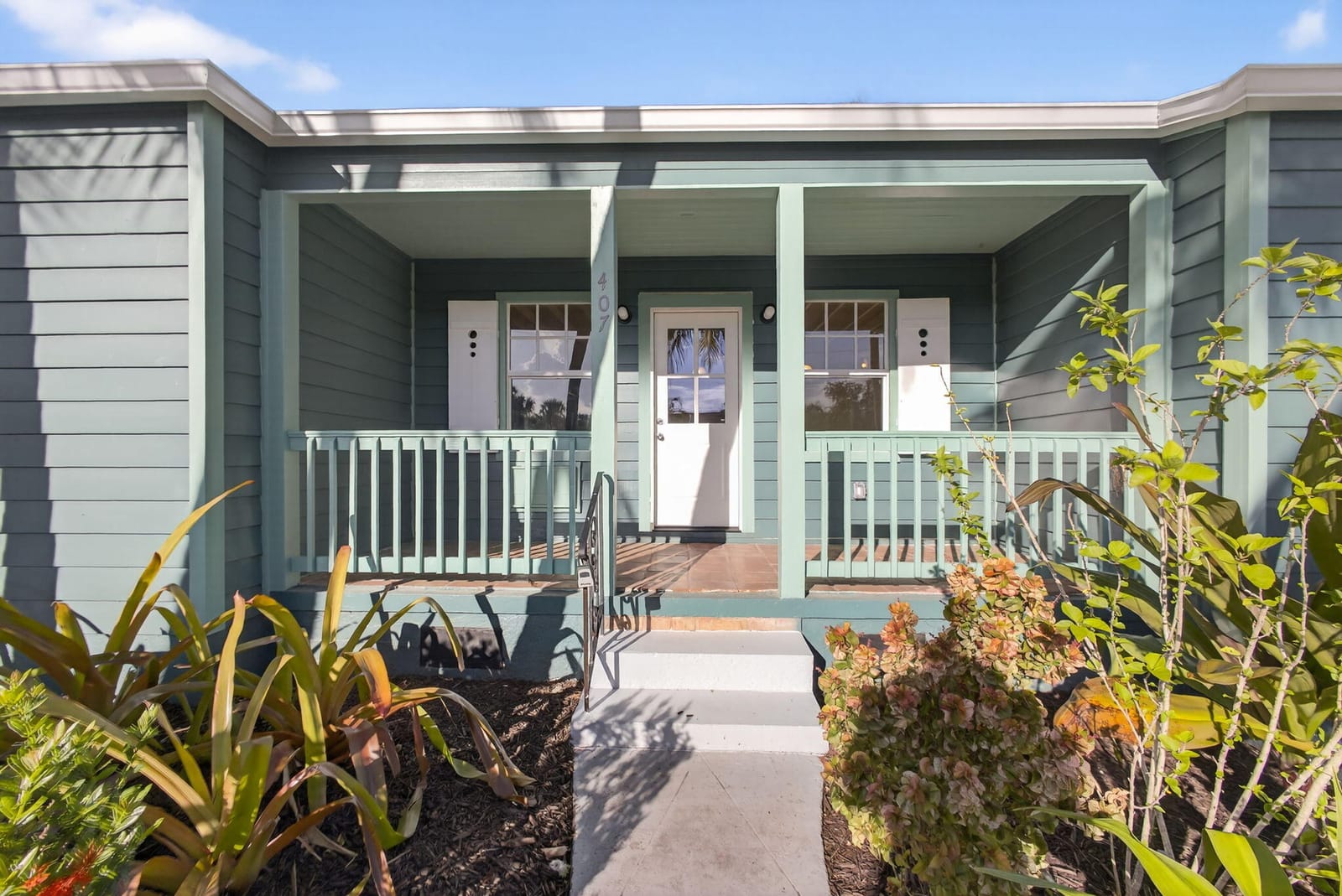 407 S Palmway — photo 2