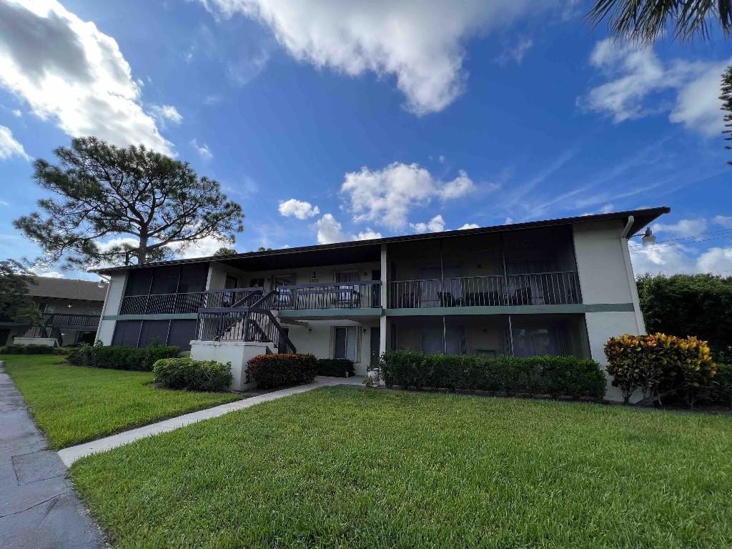 6272 Chasewood Drive E, Jupiter, FL 33458