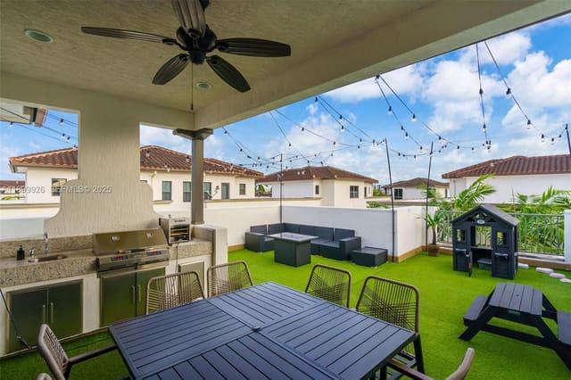 8449 NW 51st Terrace, sold in Downtown Doral Dutcher, Doral, FL