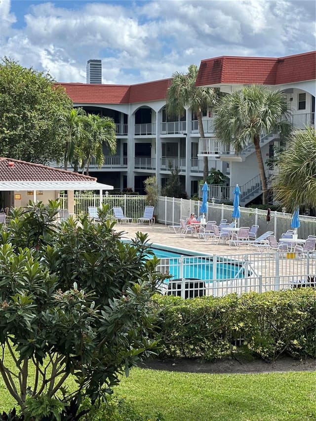 581 Blue Heron Drive 208-B, sold in Paradise Villas Condo, Hallandale Beach, FL