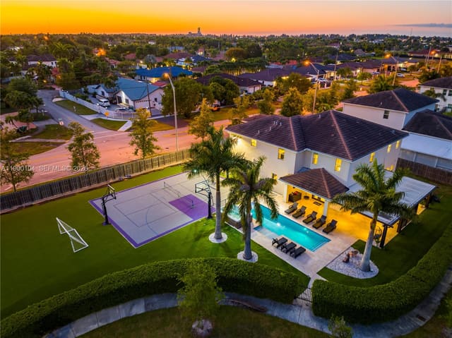 11 NW 122nd Avenue, Miami, FL 33182