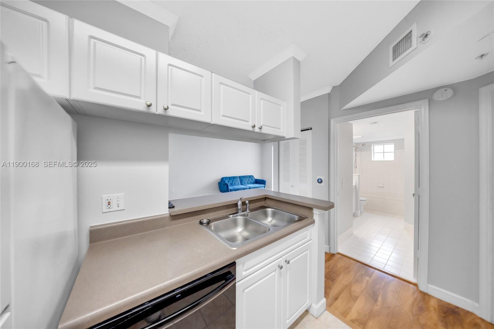 17125 N Bay Road 3301 — photo 9