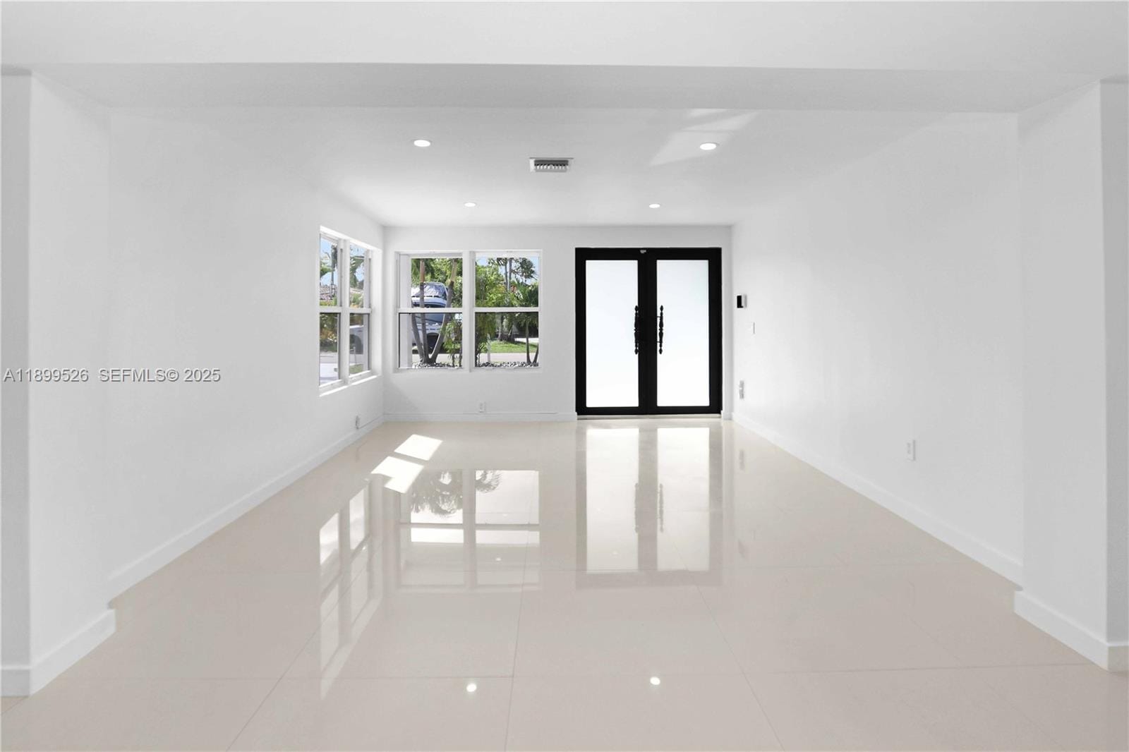 1429 Rodman Street — photo 6