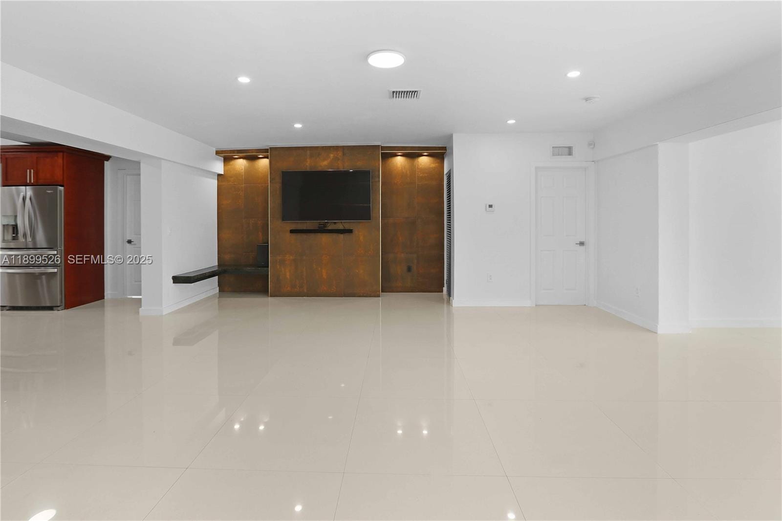 1429 Rodman Street — photo 8