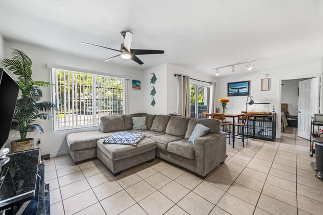 4115 San Marino Boulevard 107, sold in Emerald Isle At Laguna Lakes Condo, West Palm Beach, FL