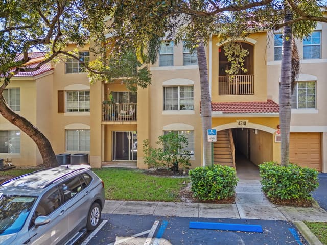 4241 San Marino Boulevard 103, sold in Emerald Isle At Laguna Lakes Condo, West Palm Beach, FL