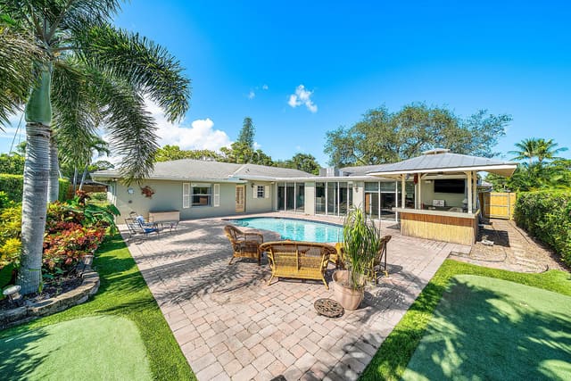 4298 Magnolia Street, Palm Beach Gardens, FL 33418