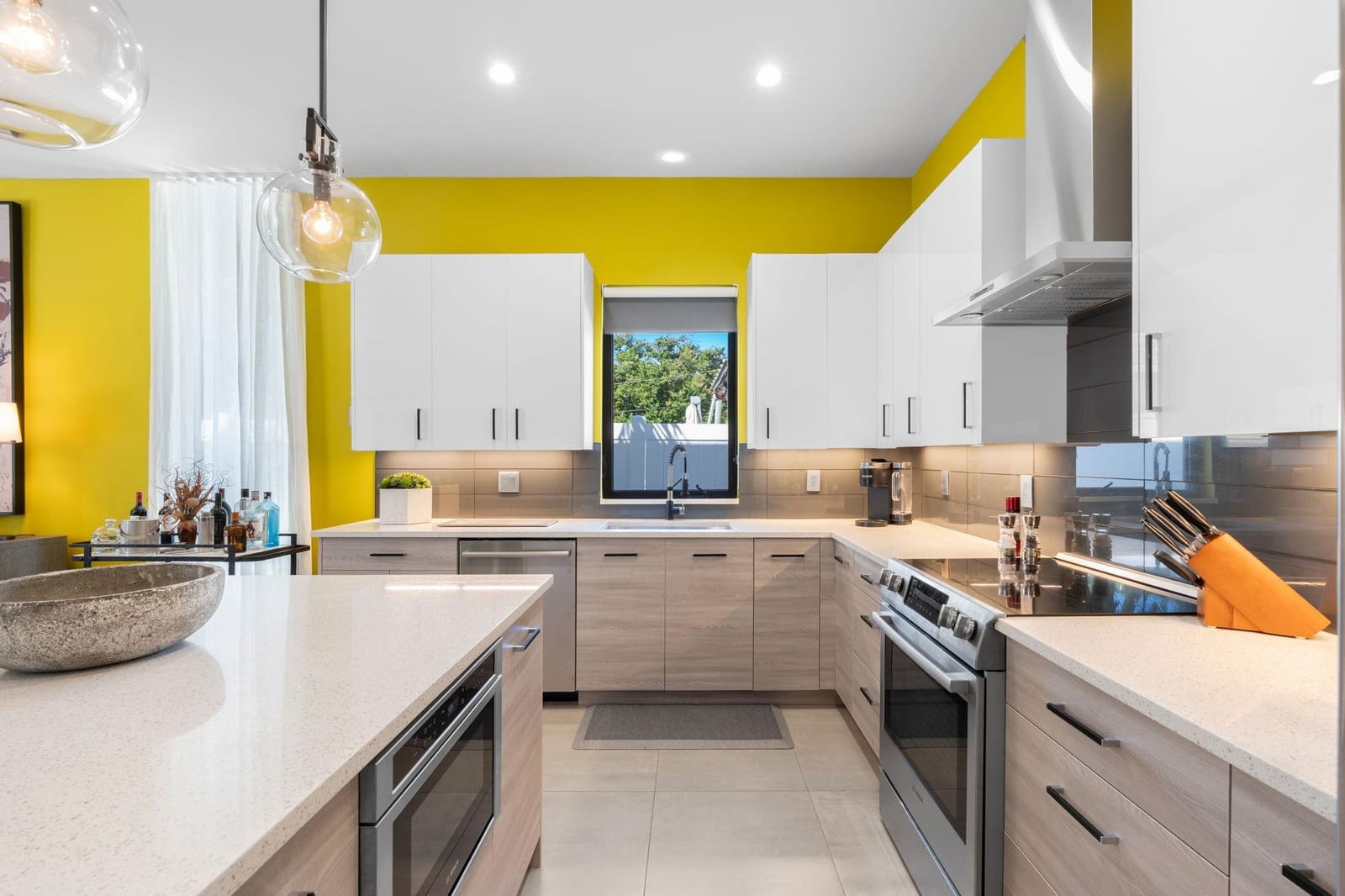 318 NE 25th Street, Wilton Manors, FL 33305 photo 17