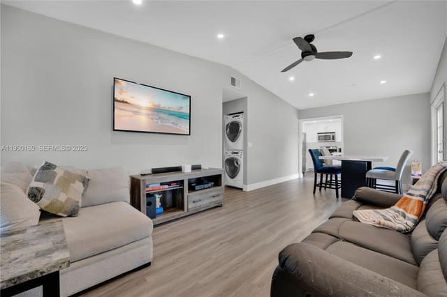 1841 NW 26th Avenue, Fort Lauderdale, FL 33311