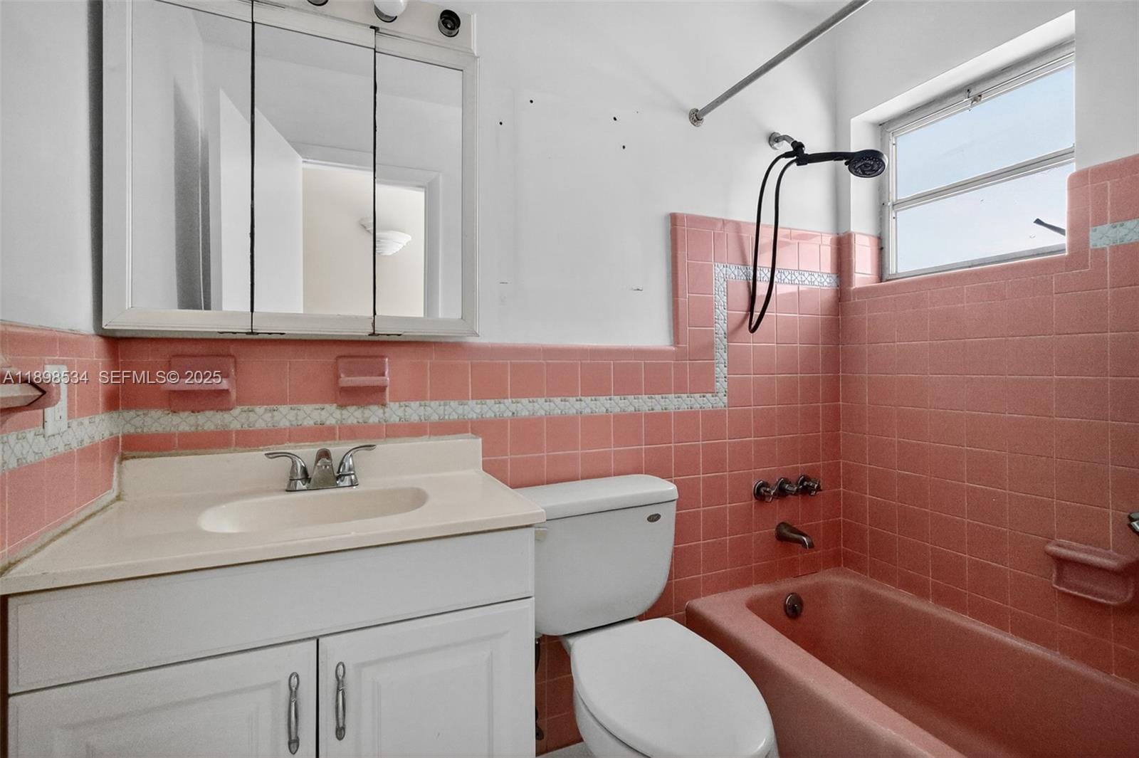 16750 NE 14th Avenue 310, Miami, FL 33162 photo 13