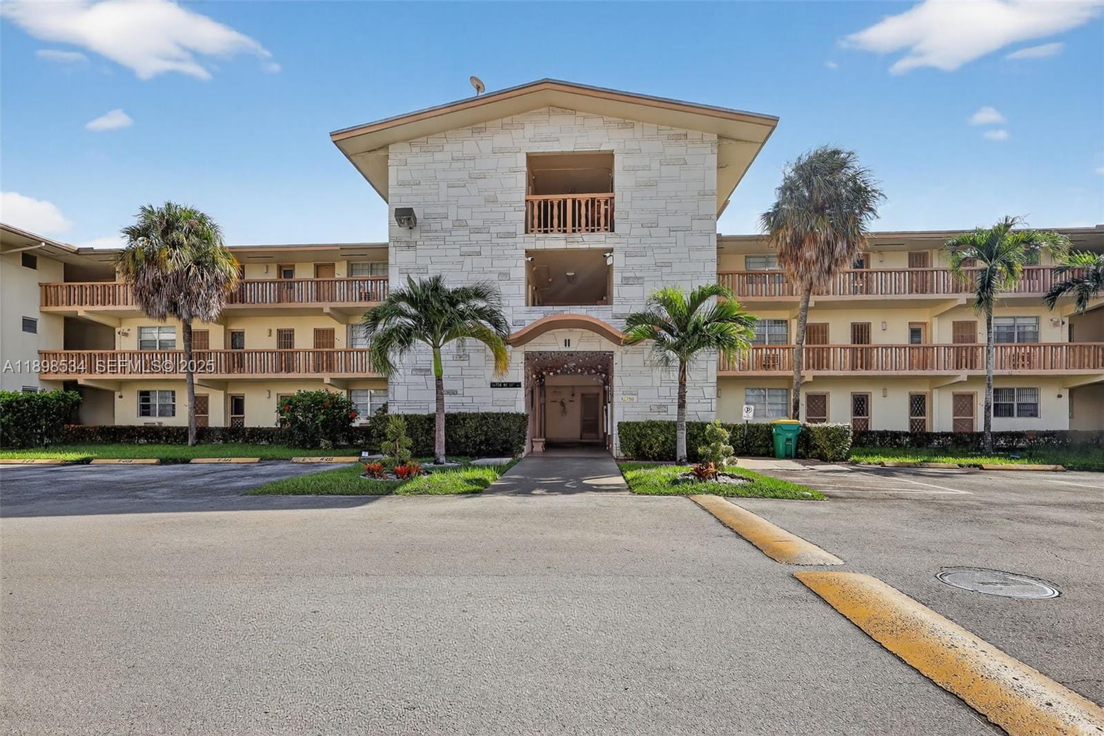 16750 NE 14th Avenue 310, Miami, FL 33162 photo 22