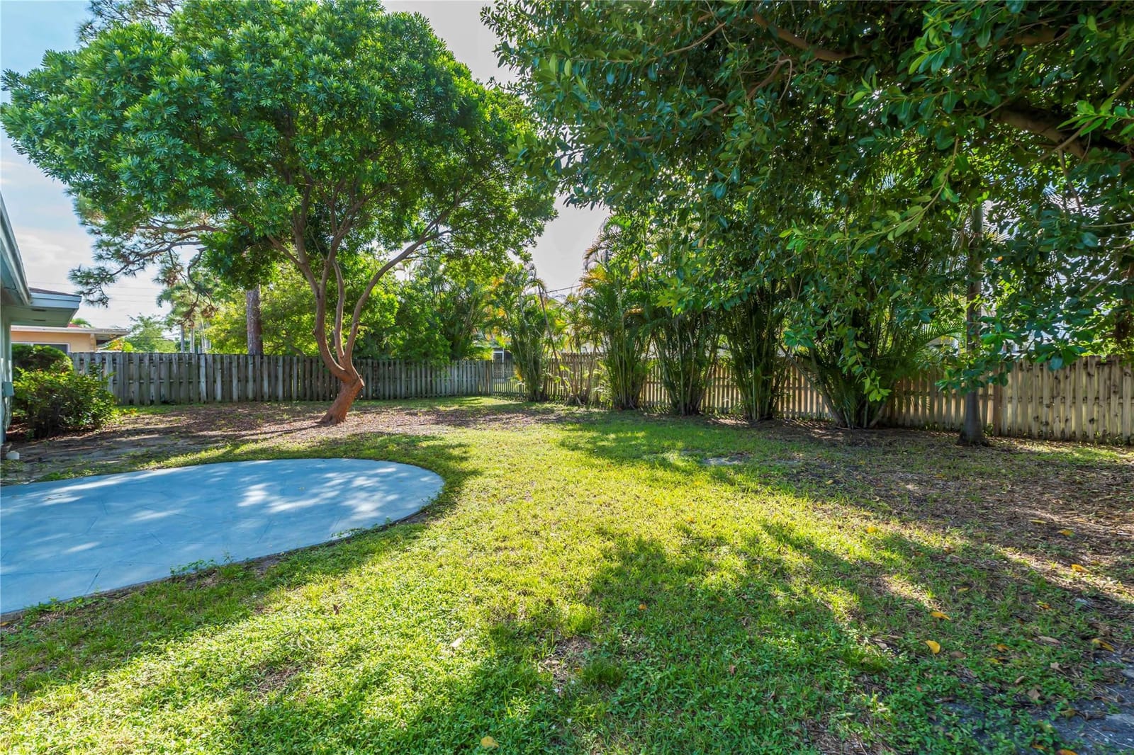 827 SE 10th Terrace — photo 3