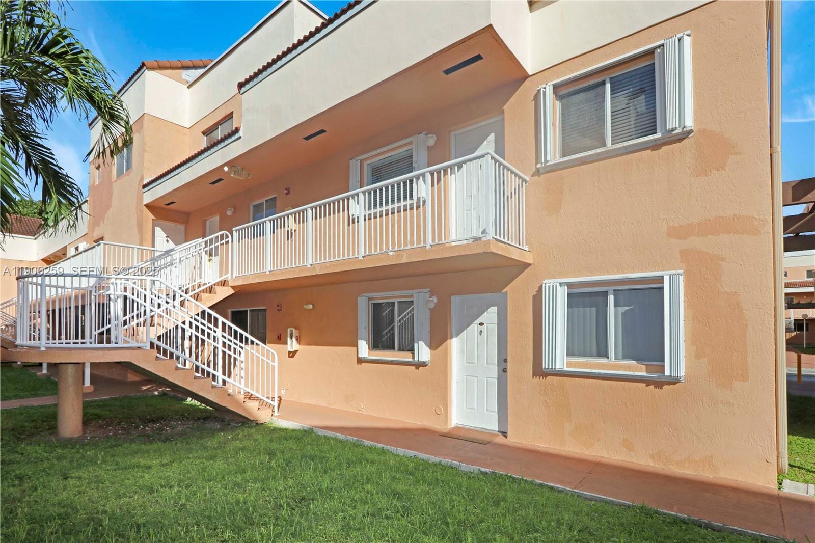 1 bedroom home for sale at 14901 80th, Miami, FL 33193 — $230,000