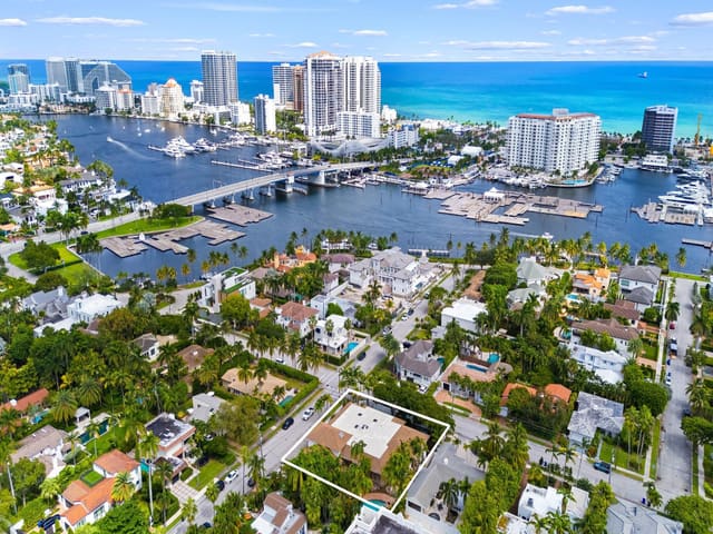 401 SE 26th Avenue, sold in Idlewyld, Fort Lauderdale, FL