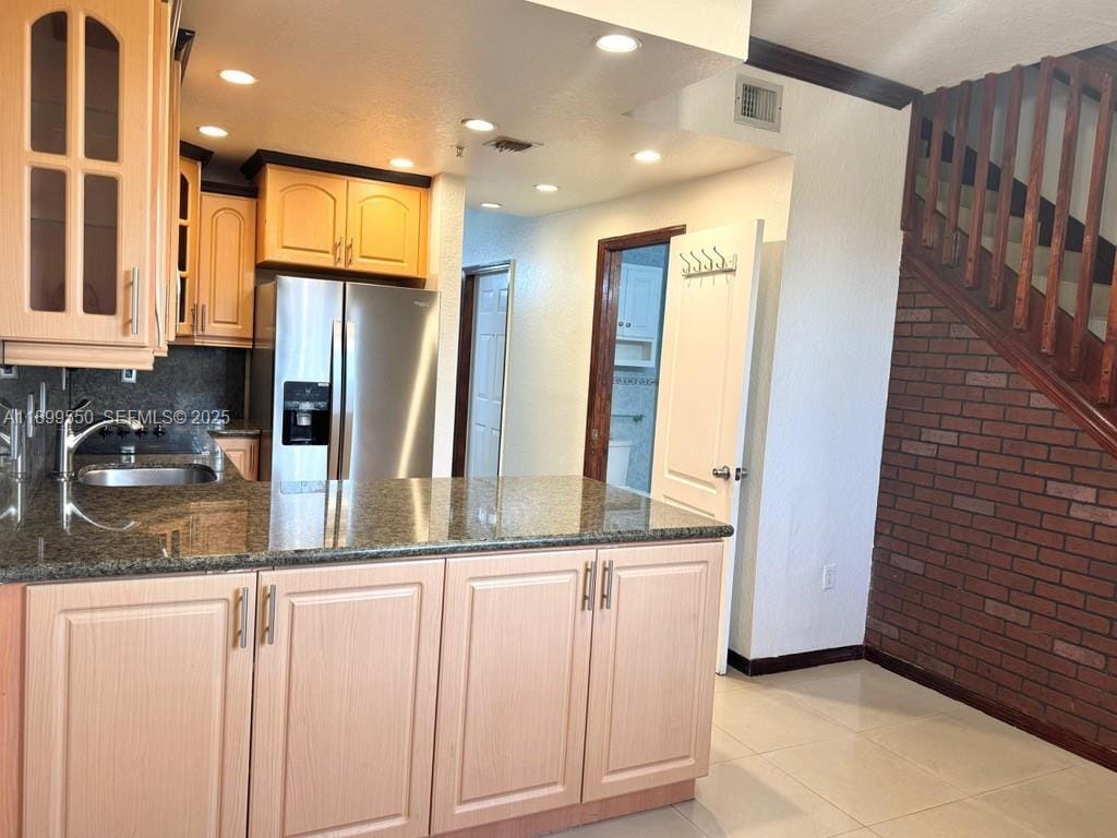 420 E 1st Avenue B204 — photo 2