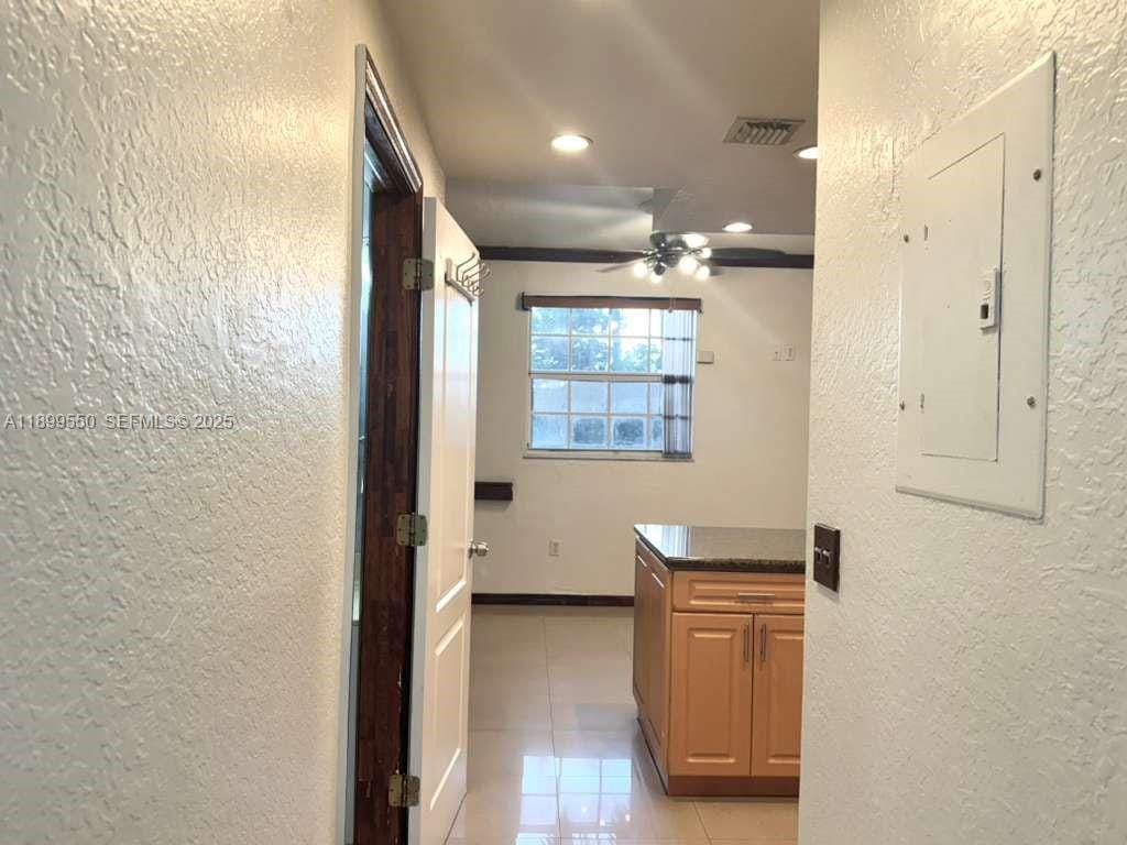 420 E 1st Avenue B204 — photo 4