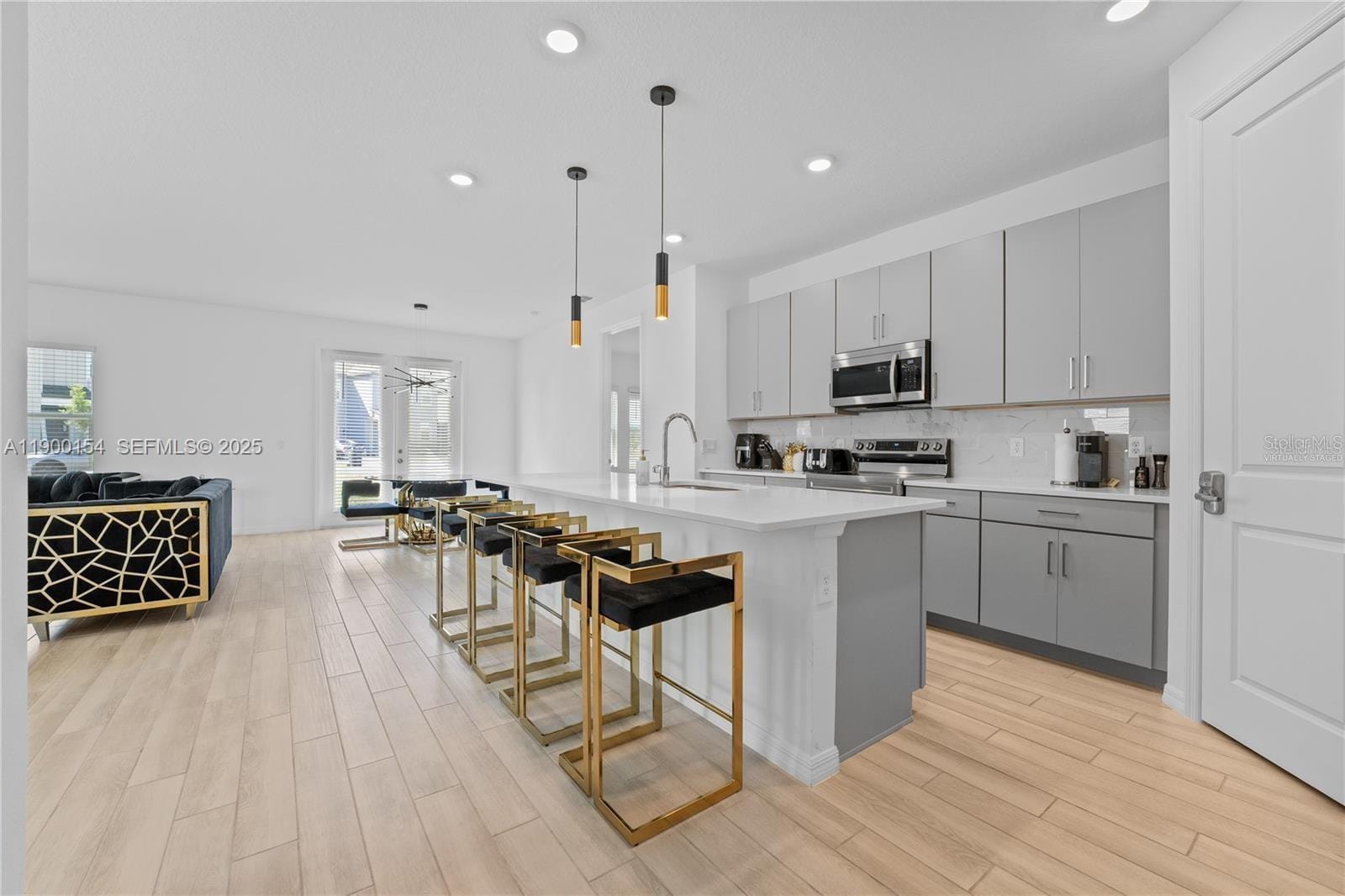 2375 Lancashire Street — photo 7