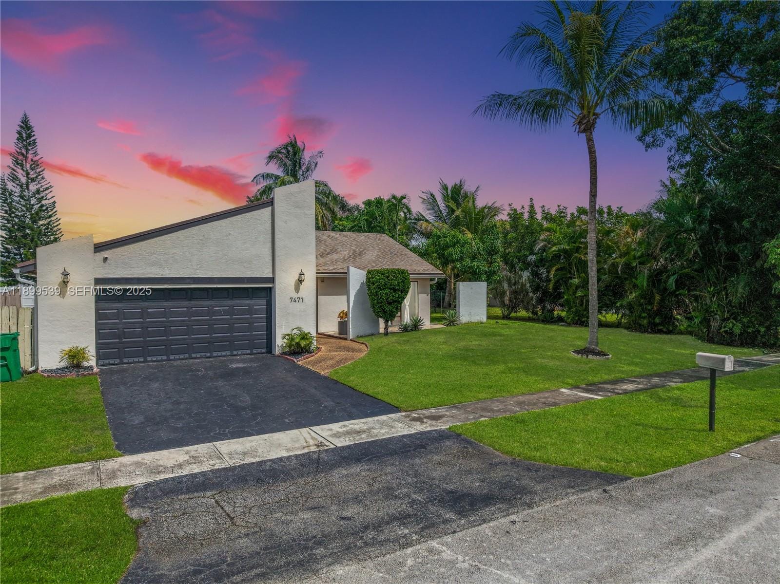 7471 NW 35th Street, Lauderhill, FL 33319