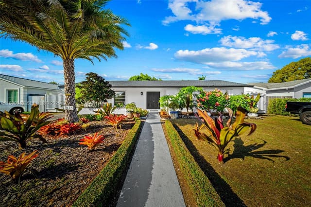 11035 SW 155th Terrace, Miami, FL 33157
