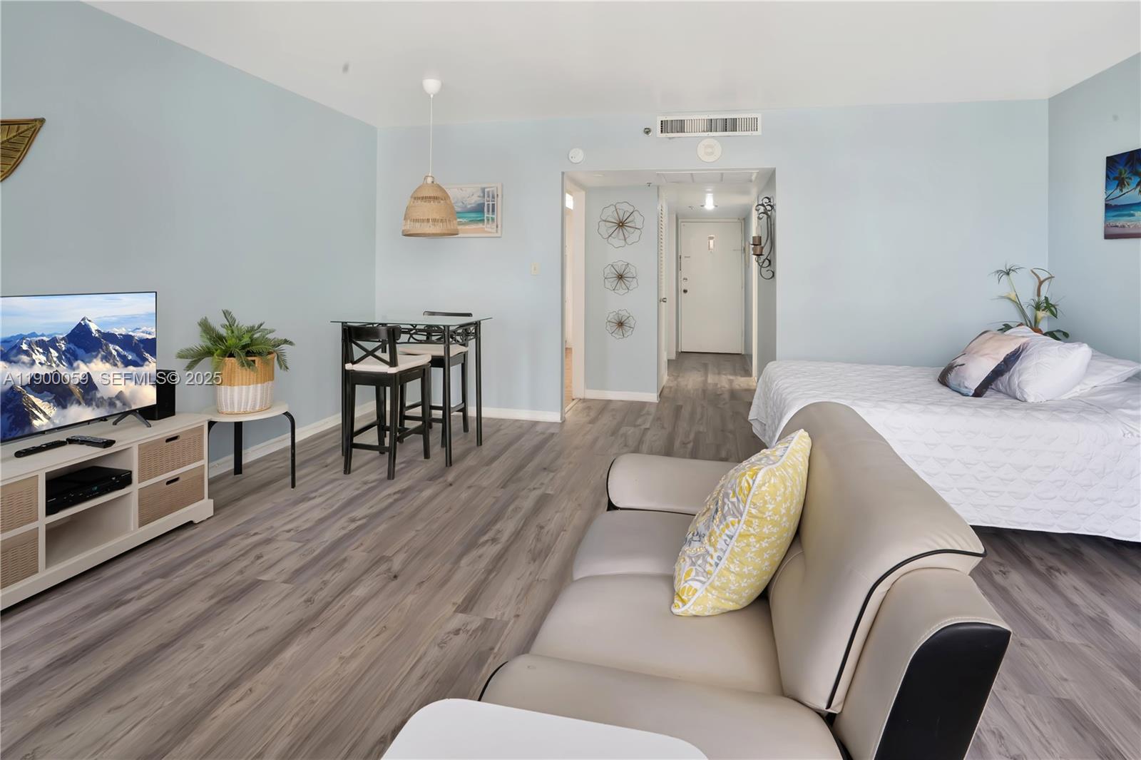 100 Lincoln Road 607, Miami Beach, FL 33139 photo 13