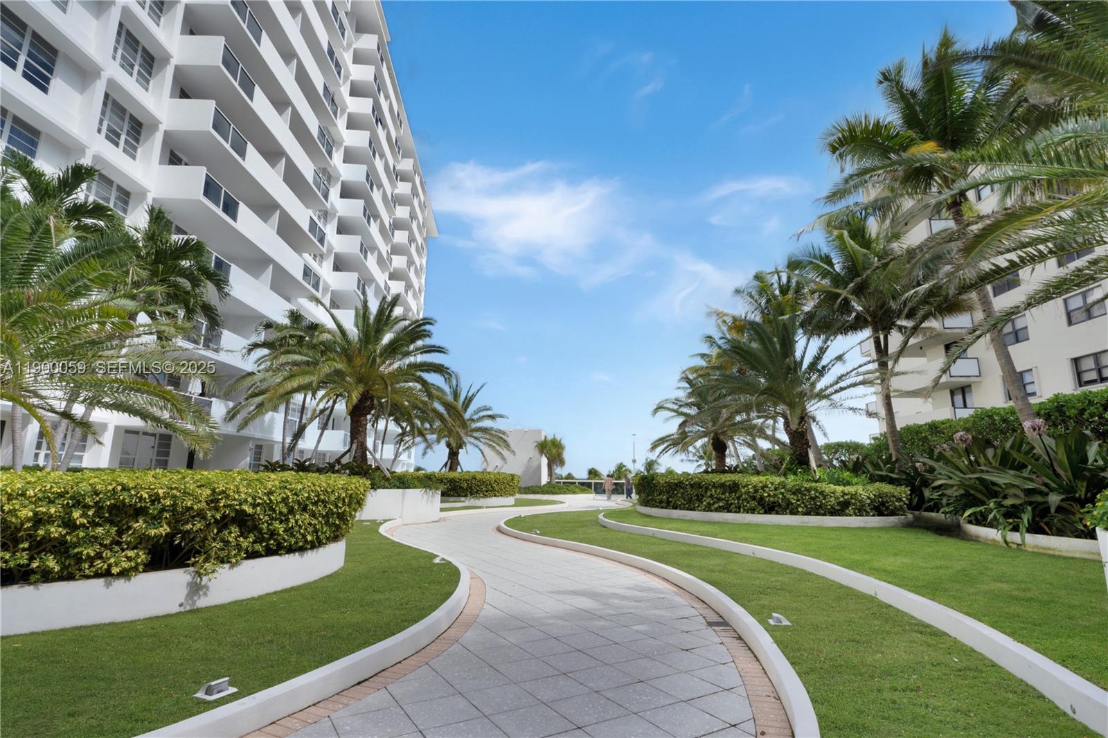 100 Lincoln Road 607, Miami Beach, FL 33139 photo 20
