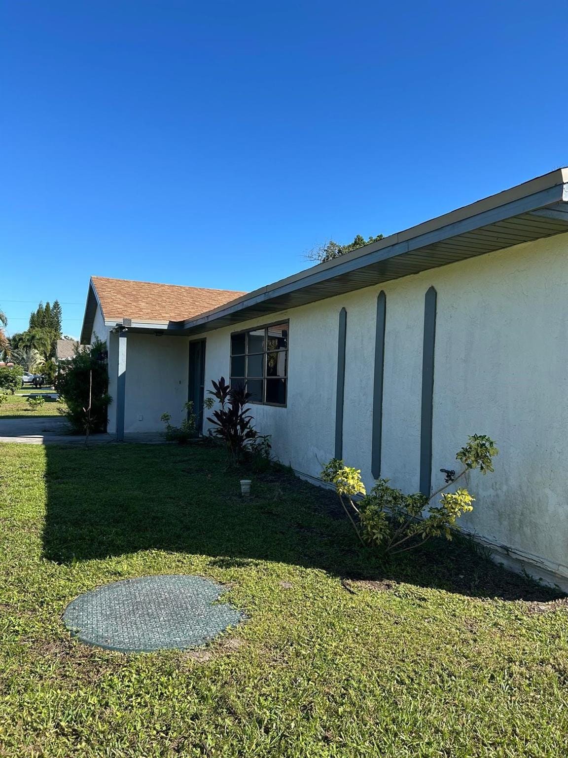 461 SW Byron Street — photo 3