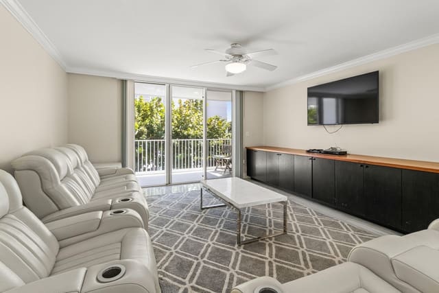 3580 S Ocean Boulevard 2a, South Palm Beach, FL 33480