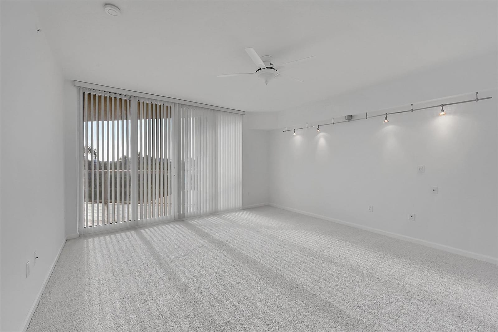 6001 N Ocean Drive 403, Hollywood, FL 33019 photo 24