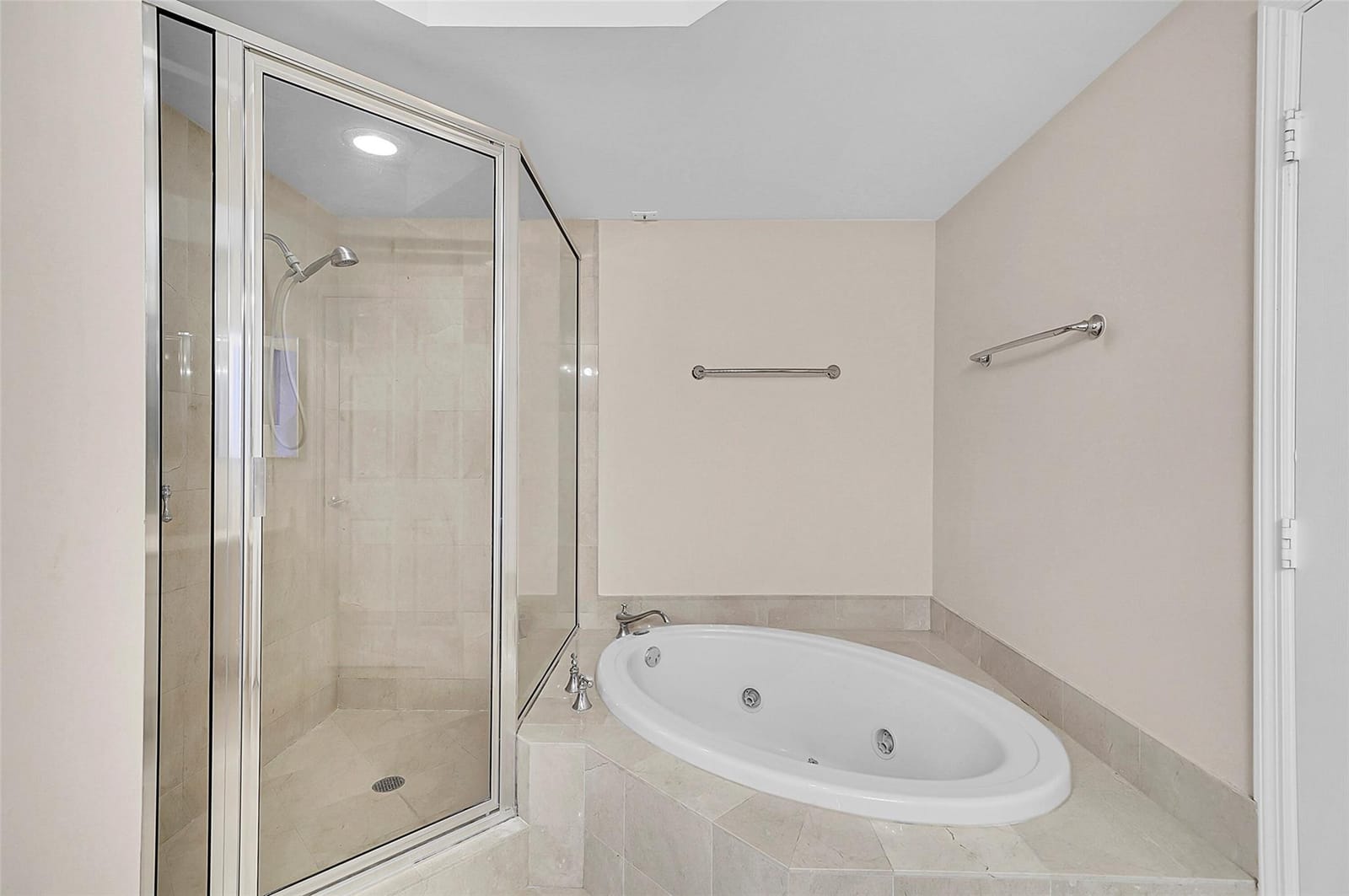 6001 N Ocean Drive 403, Hollywood, FL 33019 photo 30