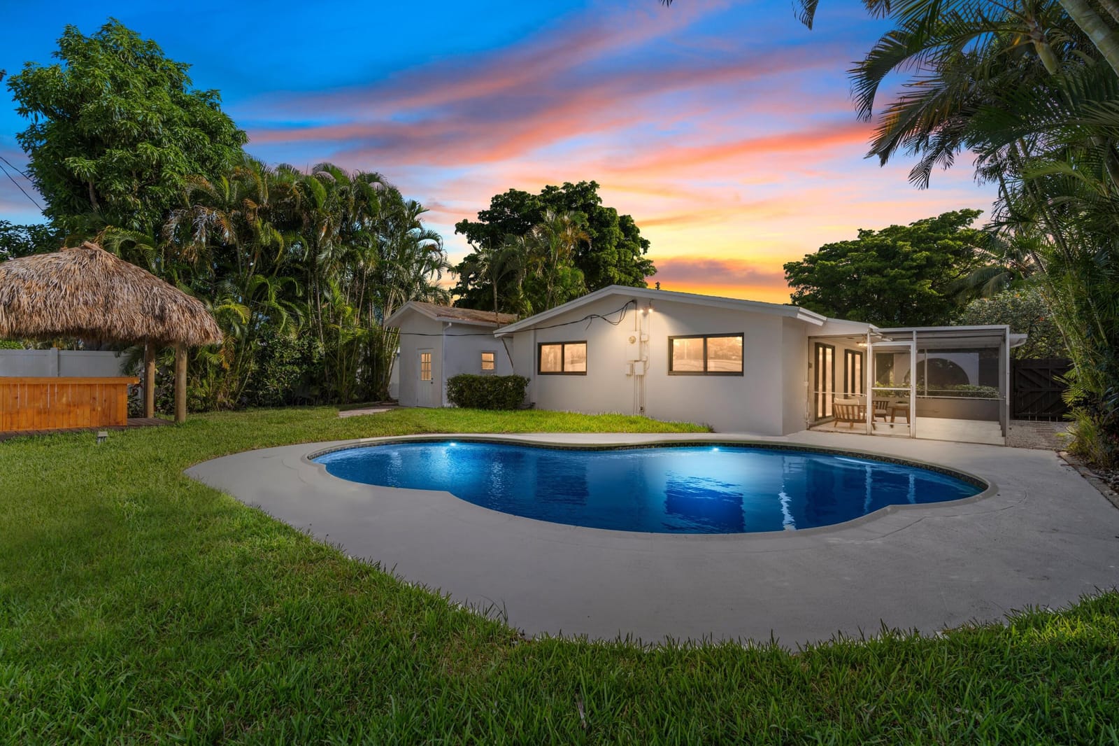 1659 SE 8th Avenue, Deerfield Beach, FL 33441 photo 2