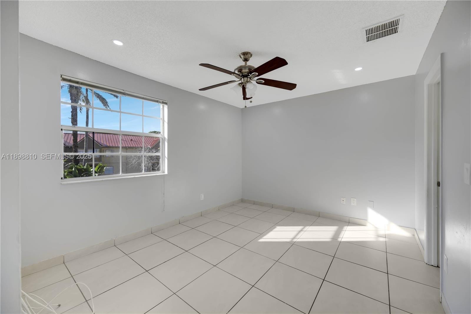 18350 NW 68th Avenue F, Hialeah, FL 33015 photo 16