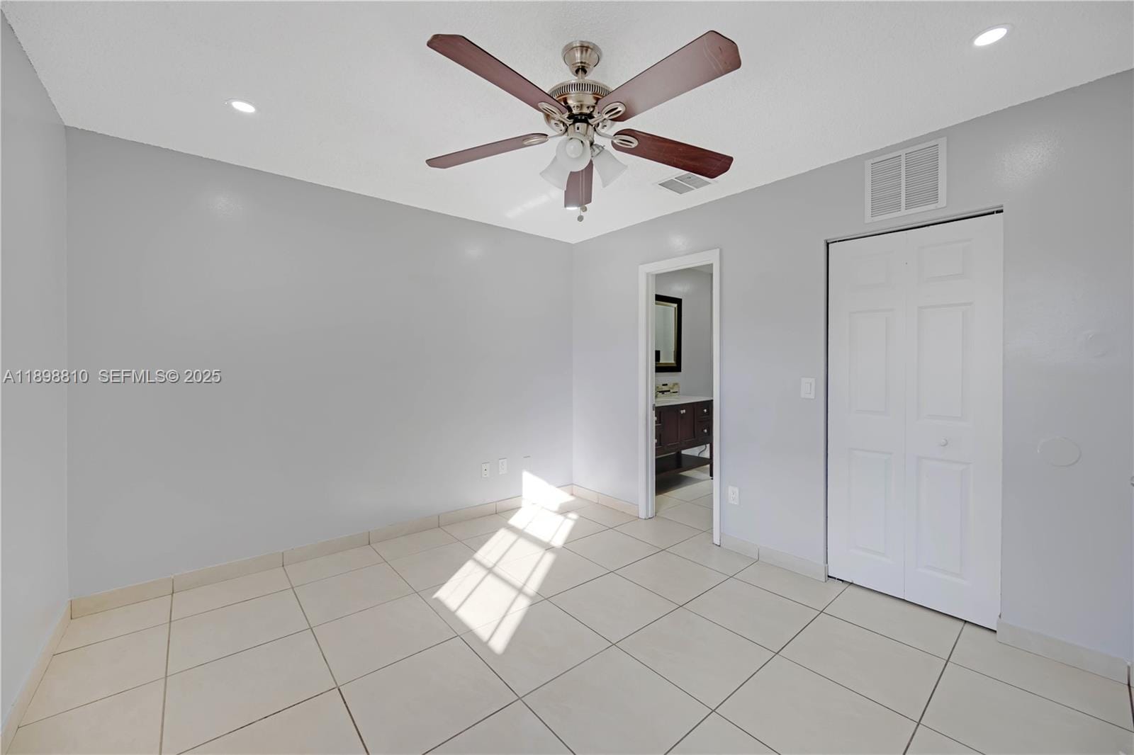 18350 NW 68th Avenue F, Hialeah, FL 33015 photo 17